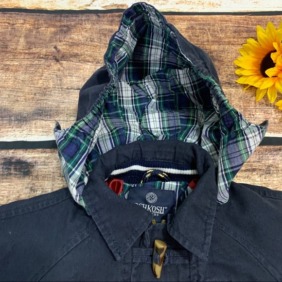 Boys blue coat by OshKosh is in excellent condition. Size 18 months - Picture 3 of 10